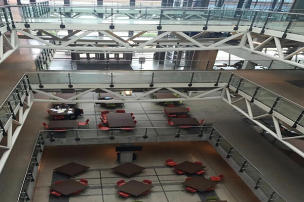 南亚伯拉州科技学院.jpg